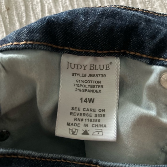 Judy Blue Control Top Distressed Flare Jeans  88739 - Picture 3 of 8